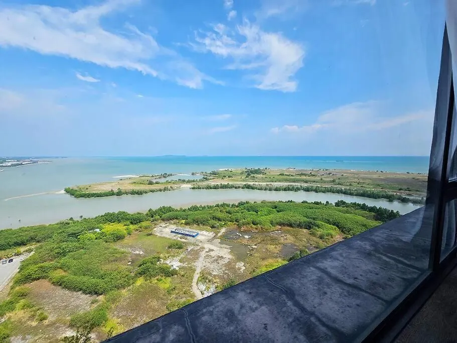 Serenitystay•Seaview•Ownbathtub.Imperioresidence Malacca